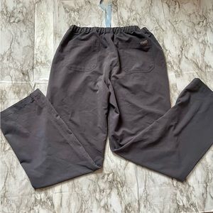 Figs gray scrub pants with teal drawstring Medium